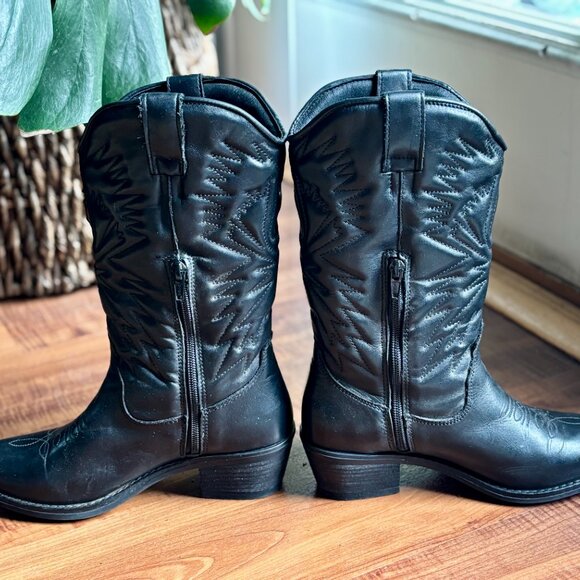 Steve Madden Black Cowgirl Boots - Picture 3 of 7